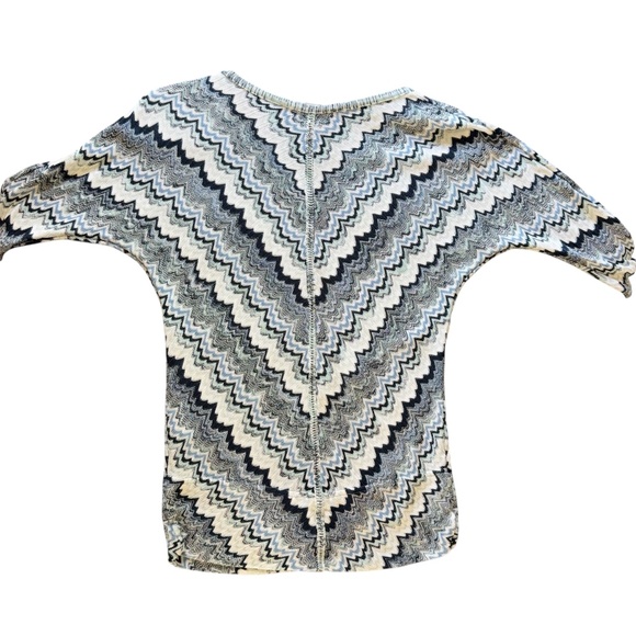 White House Black‎ Market Lightweight Sweater - Size XS - Chevron Design - Picture 7 of 8